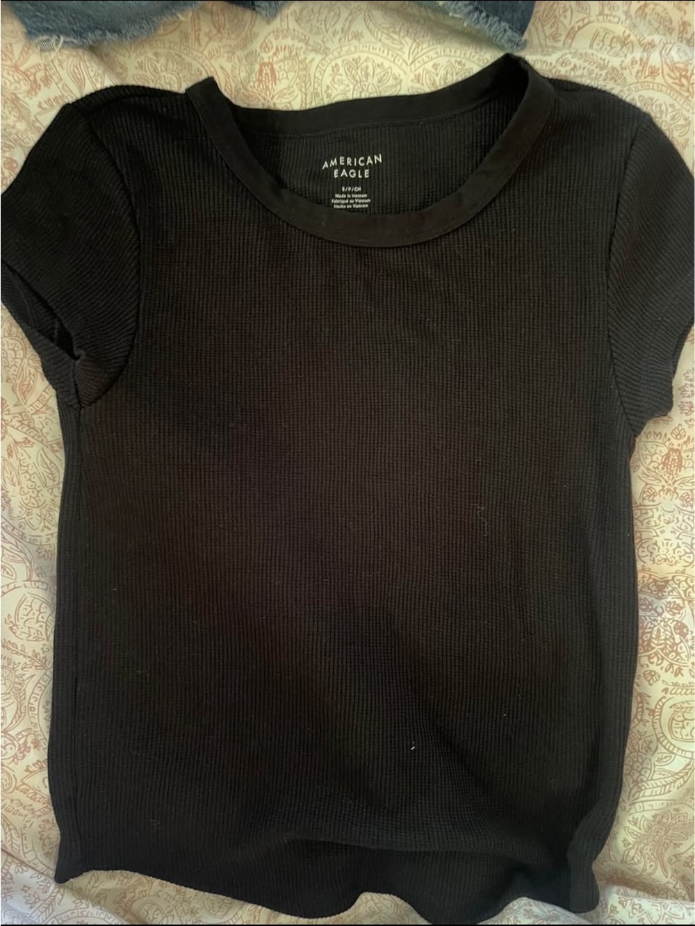 American Eagle tshirt